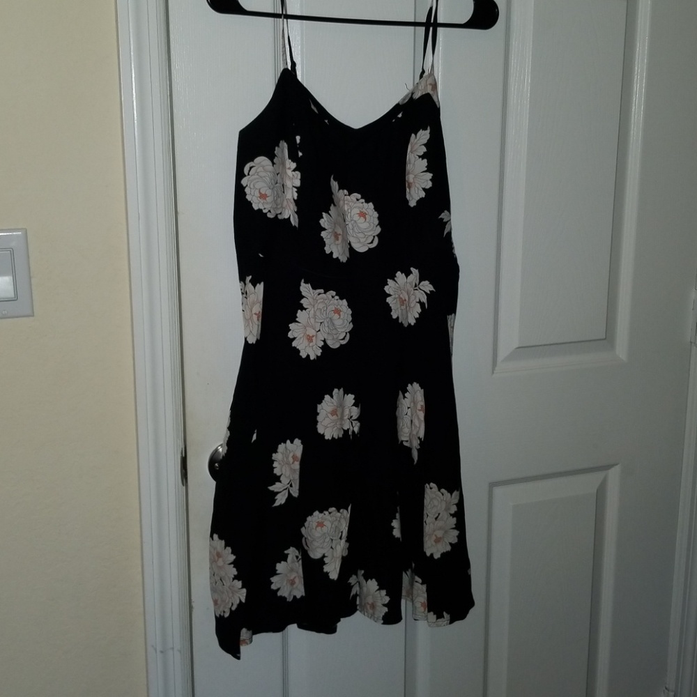 Black and white flower print dress, Old Navy M